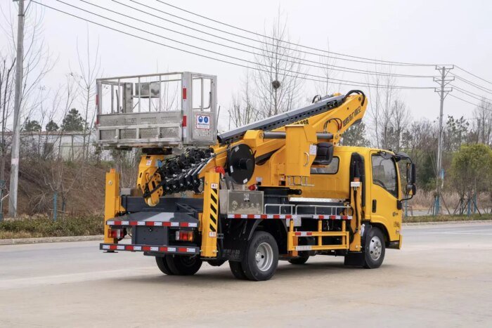 ISUZU 24m Telescopic Boom High-Altitude Work Truck - Image 5