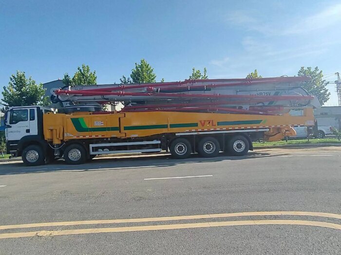 75m Truck-Mounted Concrete Pump Hb75V - Image 3