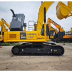 Used Komatsu PC300 30 Ton 2022 Hydraulic Crawler Excavator - Image 2