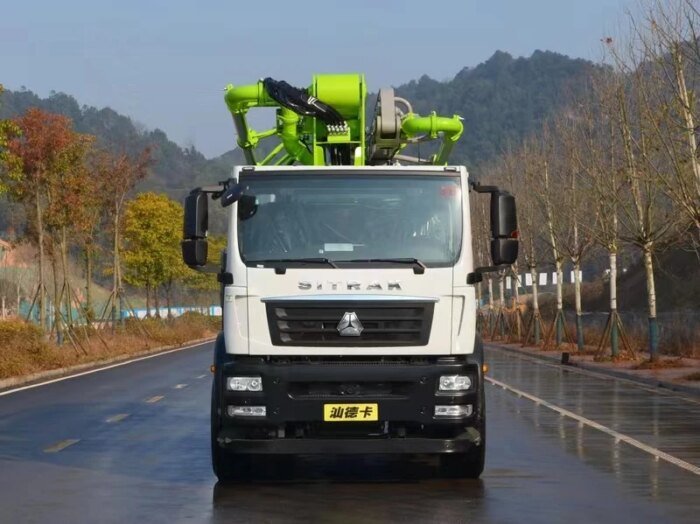 Chinese Top Brand 38M Concrete Pump Truck ZLJ5230THBKF 38X-5RZ - Image 3
