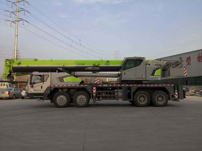 ZTC550A562 Zoomlion 55T Truck Crane 46m Boom New - Image 5