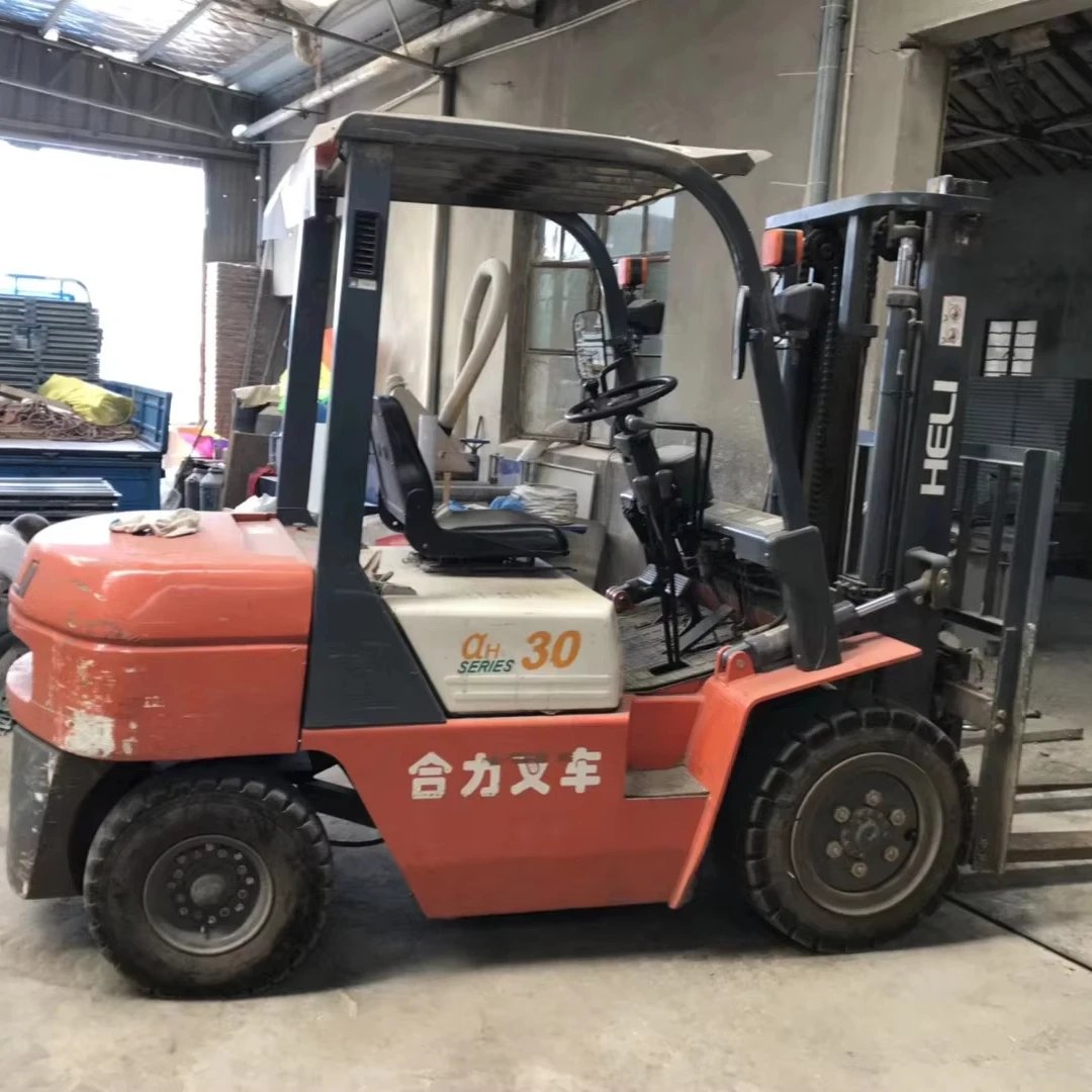 H09df4d94099a4987a421312006086224L Used HELI 30 3 Ton Forklift Truck Four Wheel Drive Good Engine - Image 1