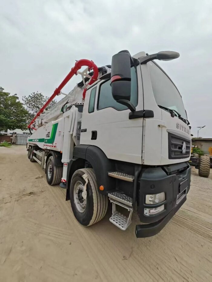 XS62 4 Axles 62m 6 Sections Boom Concrete Pump Truck - Image 2