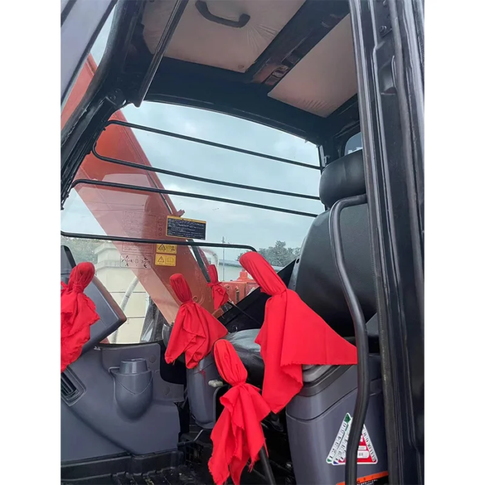 HITACHI ZX70 7 Ton Crawler Excavator 2023 0.3m Bucket 800H - Image 4