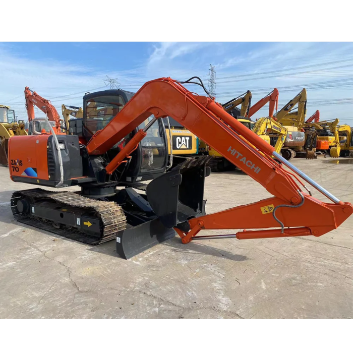 Used Hitachi ZX70 Mini Crawler Excavator for Sale - Image 4