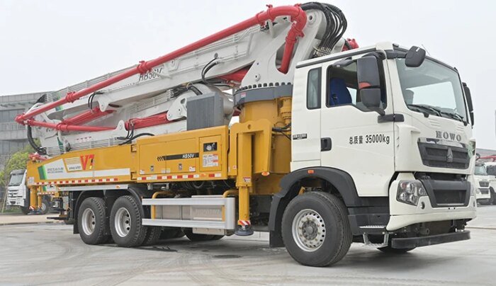 50M Concrete Pump Truck HB50V XS50 in Stock - Image 2