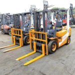 Used TOYOTA TCM 30 Forklift 3 Ton Low Price High Efficiency