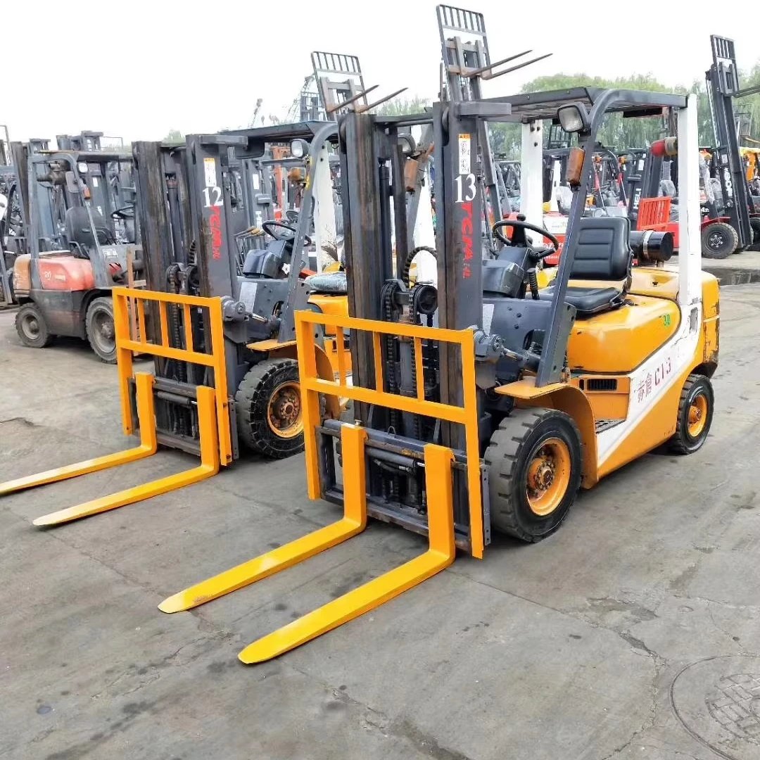 Used TOYOTA TCM 30 Forklift 3 Ton Low Price High Efficiency