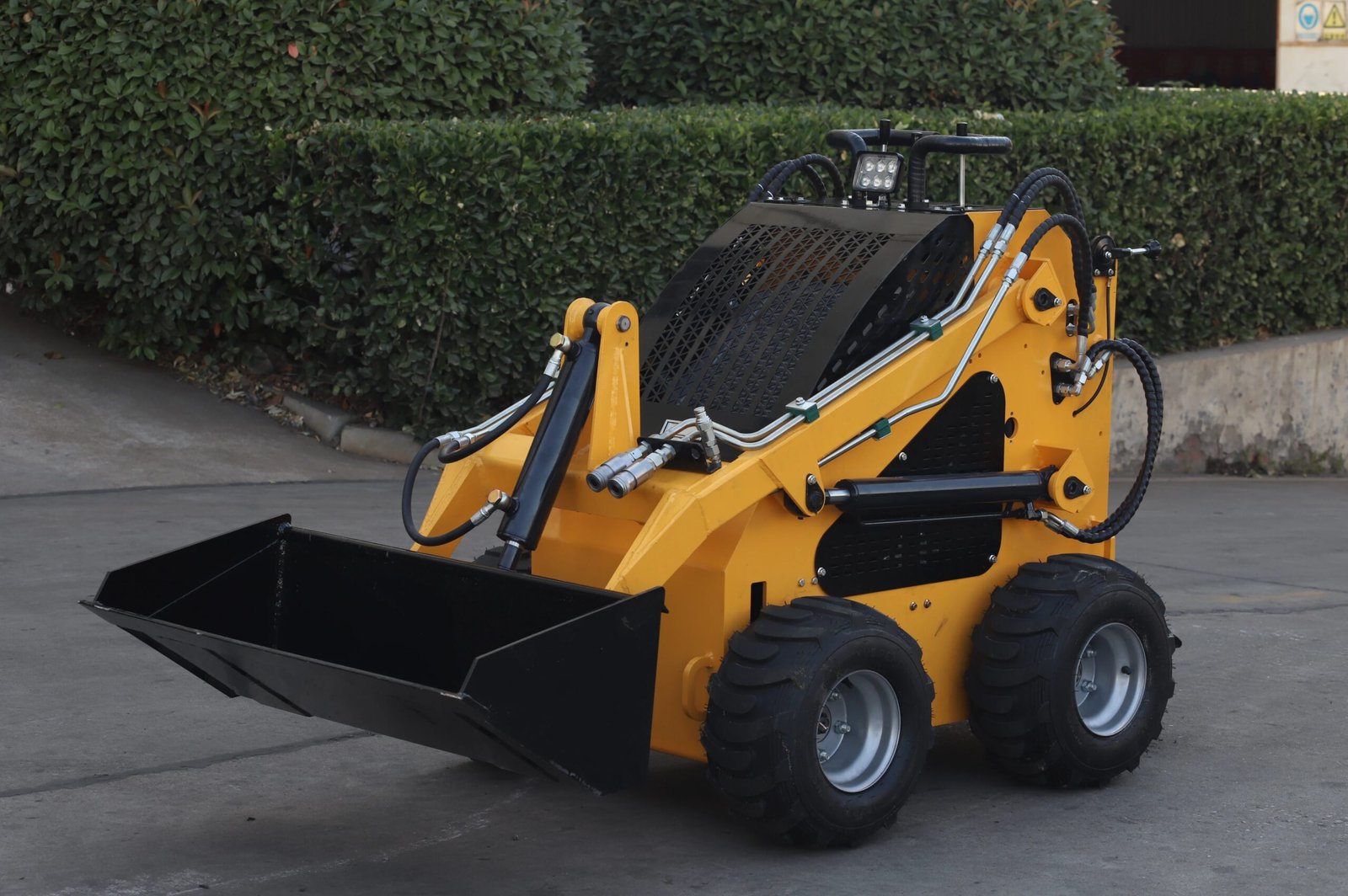 Euro 5 CE EPA Small Skid Steer Loader with Attachment Fast Delivery