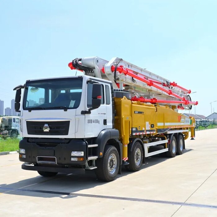 300kw 58m HB58V Concrete Boom Pump Truck Peru - Image 6