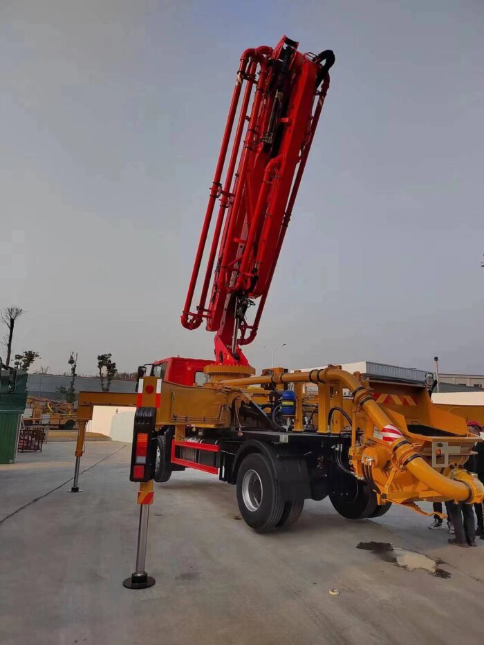 33m Concrete Pump Truck SYM5210THBF 330C-10 In Stock Factory Price - Image 6