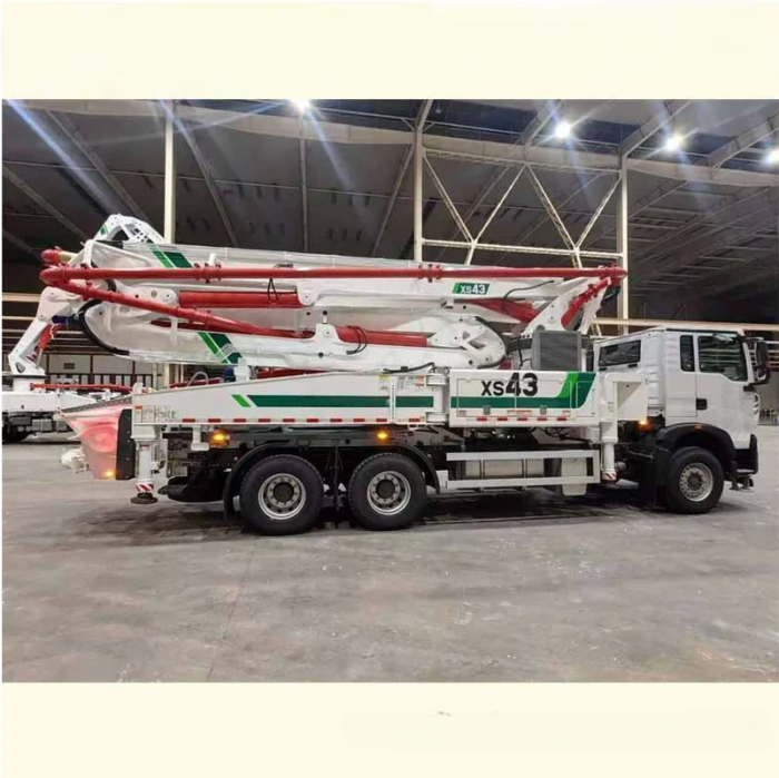 43m Concrete Pump Truck XS43 Hot Sale New Machine - Image 4