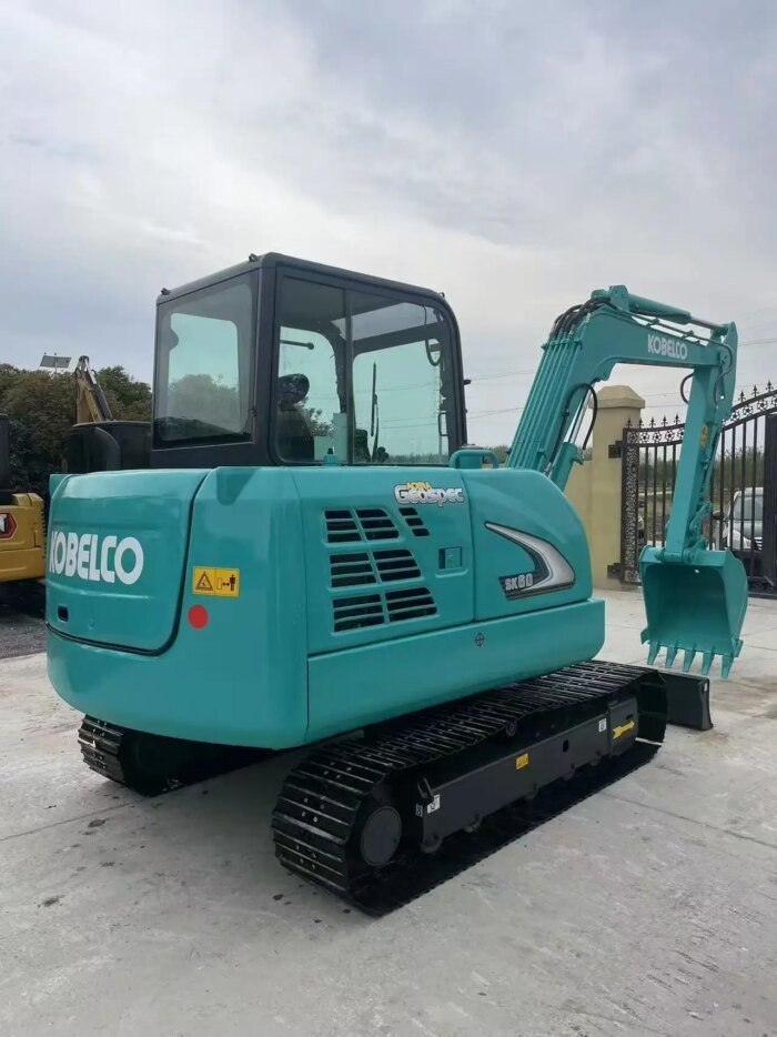 KOBELCO SK60 5.9T Mini Excavator Yanmar 60.3HP Zero Tail Swing - Image 3