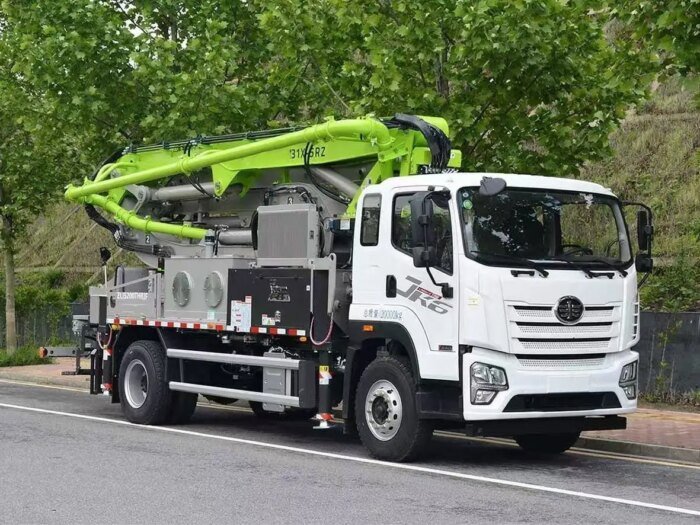 31m Concrete Pump Truck ZLJ5200THBJF 31X-5RZ Hot Sale - Image 3