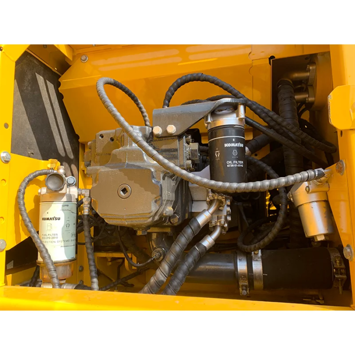 Komatsu PC210 Used Crawler Excavator 95% New with Attachments - Image 6