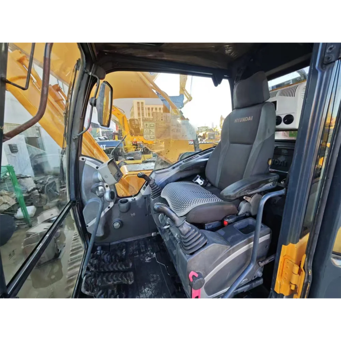 Used Hyundai 305 Excavator Original Paint Good Working Condition - Image 4