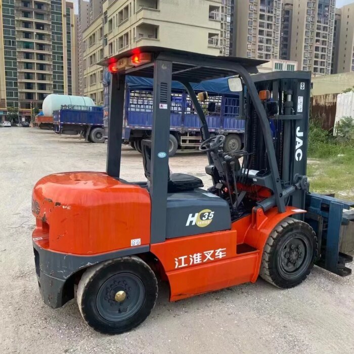 JAC H35 Used Forklift 4.5m Lift Three Gantry Flat Clamp Low Price - Image 3