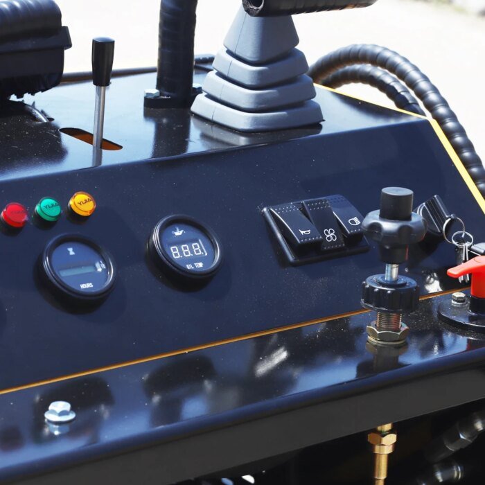 Chinese 4x4 Mini Skip Steer Loaders CE/EPA Engines - Image 5