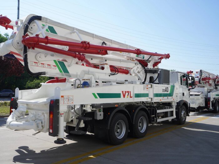 40m Concrete Pump Truck XS40 Hot Sale New Machine - Image 3
