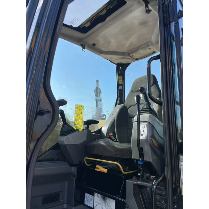 Used Cat310D Excavator 8-12ton Japan Original in Stock - Image 6