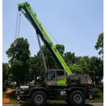RT70E 70Ton 4X4 Hydraulic Rough Terrain Mobile Crane Truck - Image 5