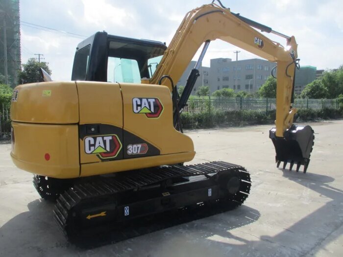 Caterpillar 307D Mini Excavator 2022 7300kg 49.2KW Japan - Image 3