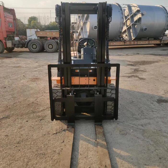 HANGCHA H30 3 Ton 3-6m Secondhand Forklift Truck - Image 3
