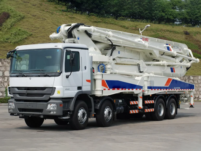 Zoomlion 38X-5RZ-2 37m Mobile Concrete Pump - Image 2