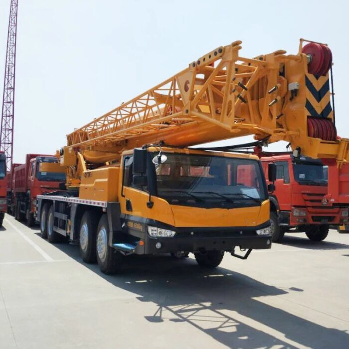 85 Ton ZCC850V Crawler Crane in Stock - Image 4