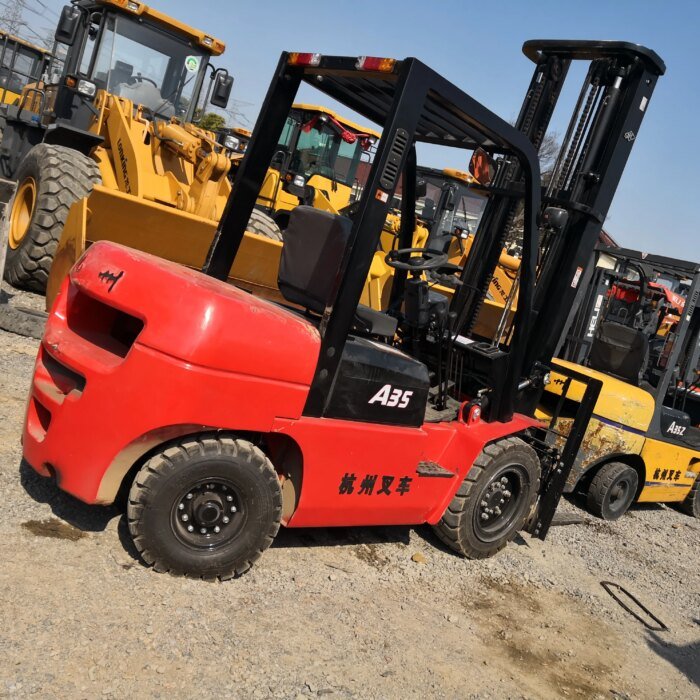 HANGCHA A35 Forklift 4m 2-Section Gantry High Efficiency Used - Image 3