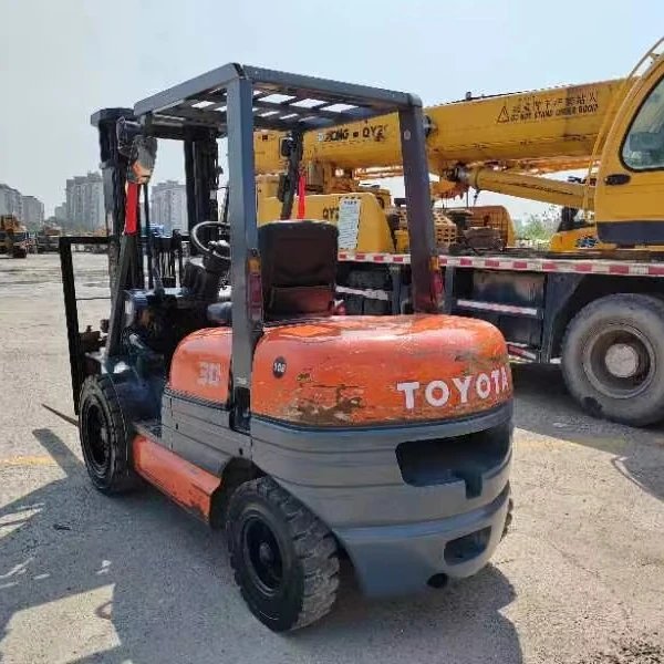 Used TOYOTA 30 Forklift 3 Ton Japan High Performance Low Price