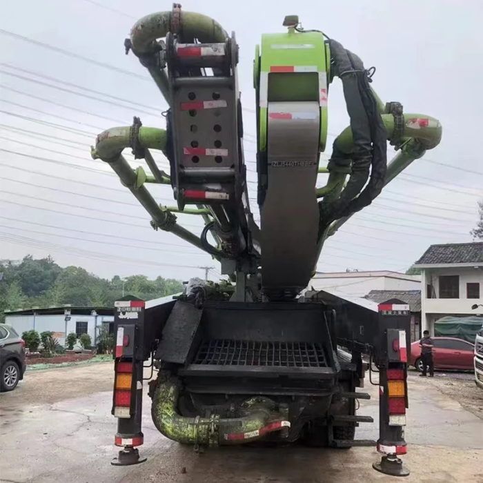Zoomlion ZLJ5440THBBE Used Concrete Pump Truck Cheap Price - Image 5