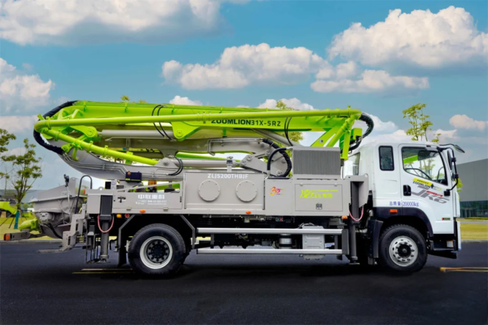 ZOOMLION 31X-5RZ 31m Concrete Pump Truck Sitrak Chassis - Image 3
