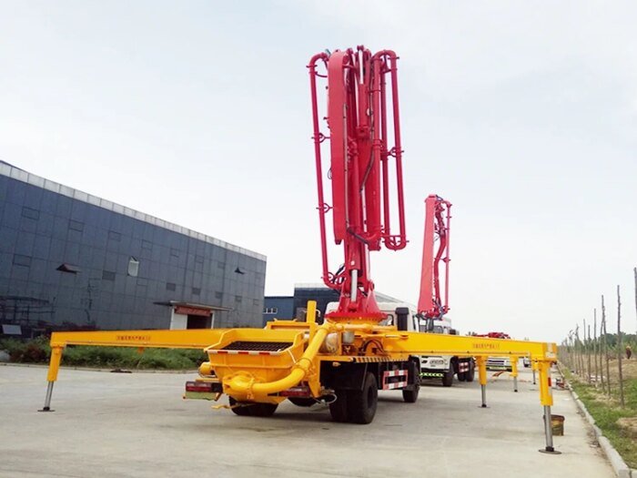 China Top Brand HB47V 47m Concrete Pump Truck for Sale - Image 5