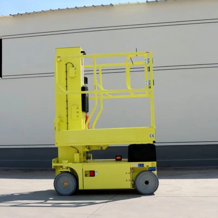 High Quality Electric Telescopic Aerial Work Lift Platform Indoor Sleeve Type Vertical Mast Lift for Warehouse - Image 2