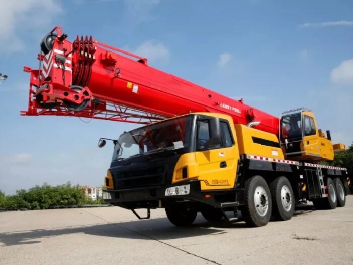 90Ton Rough Terrain Crane SRC900C 4WD Truck - Image 5