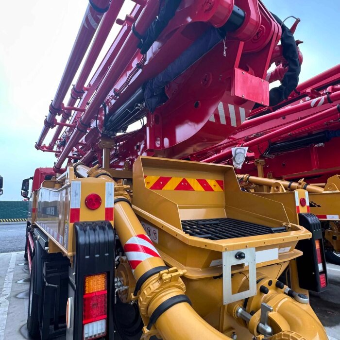 SY5230THBF 390C-10 39M Truck Mounted Concrete Boom Pump - Image 6