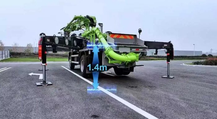 ZOOMLION 31X-5RZ 31m Concrete Pump Truck Sitrak Chassis - Image 6