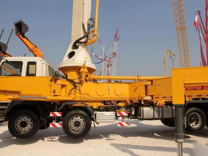 37m 370C-10 Truck-Mounted Concrete Pump Energy-saving Hot Sell - Image 3