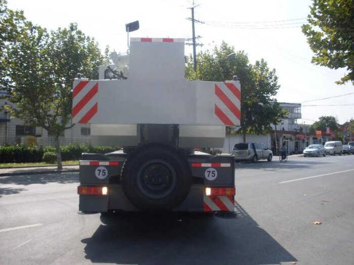 40 Ton Rough Terrain Crane SRC400C Mobile Crane - Image 6
