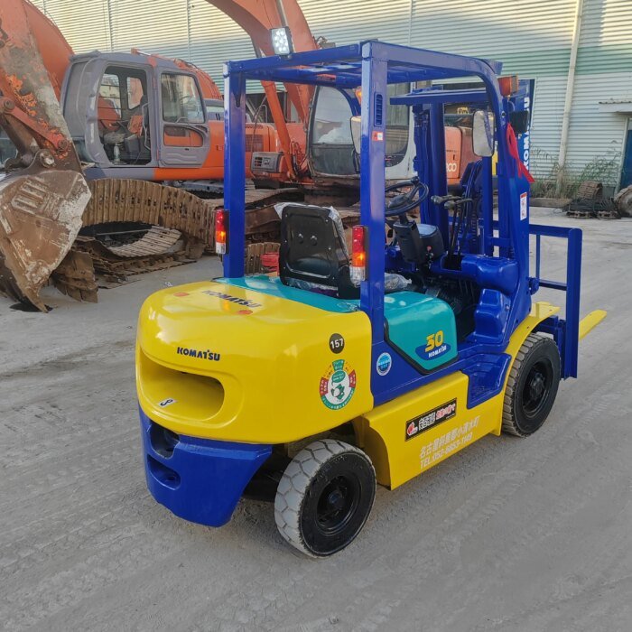 KOMATSU 30 Forklift 3 Ton Center Cylinder Lateral Shift Used Japan - Image 2