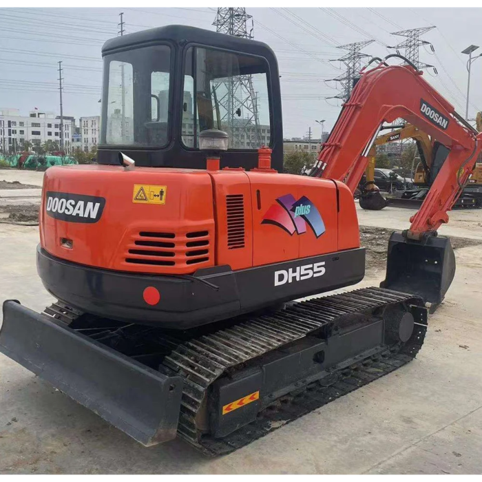 Used Doosan DH55 5.5T Mini Excavator Original Condition - Image 2