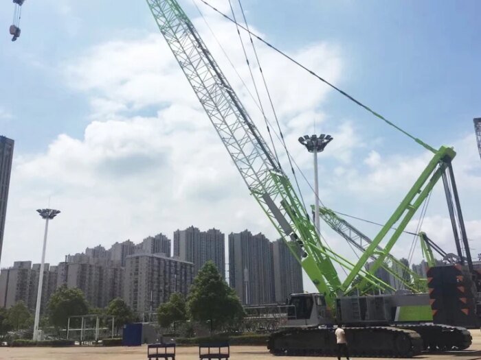 60 Ton 4X4 Rough Terrain Crane ZRT600E532 - Image 4