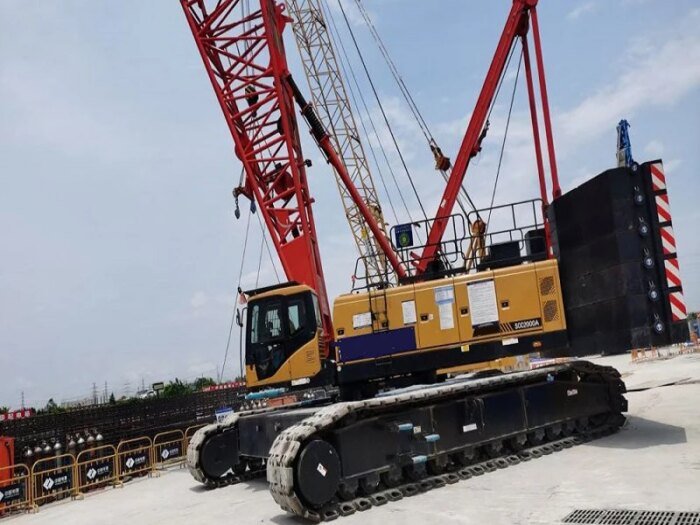 50ton Hydraulic Crawler Crane ZCC500 Mobile Machine - Image 5