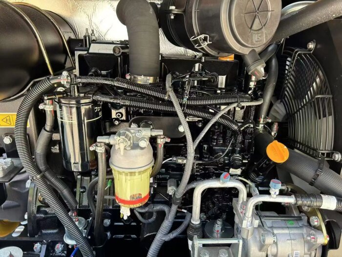 LIUGONG 906F 5.8T Mini Excavator Yanmar 0.23m Bucket ECO Zero Tail 2025 - Image 5