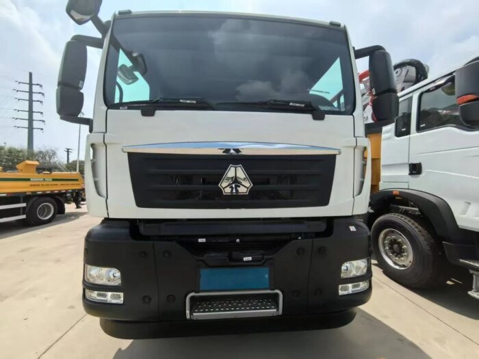 XS37 Concrete Pump Truck 120m3/h 37m Boom for Sale - Image 6