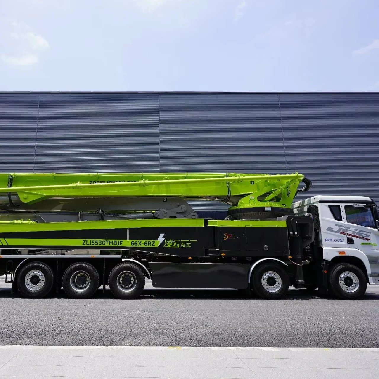 ZLJ5530THBJF 66m 6-Section Boom 180m3/h Concrete Pump Truck