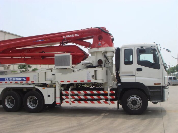 China HB39V 39m Truck-Mounted Concrete Pump - Image 3