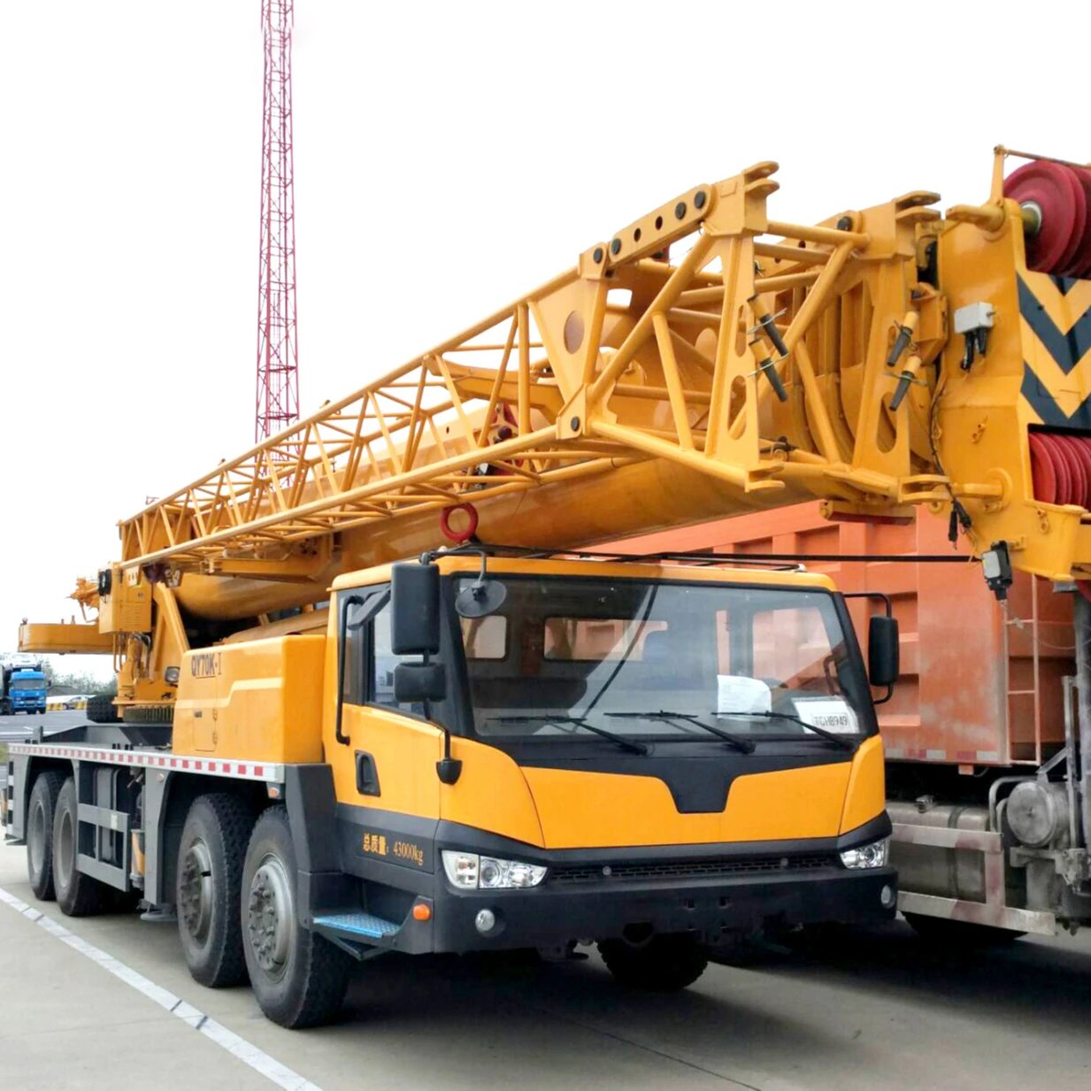 320 Ton Crawler Crane Multifunctional Boom System Sale