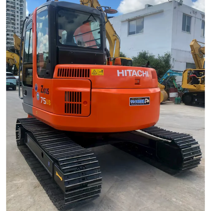 Used Hitachi ZX75 Mini Excavator Low Price Efficient Sale - Image 2
